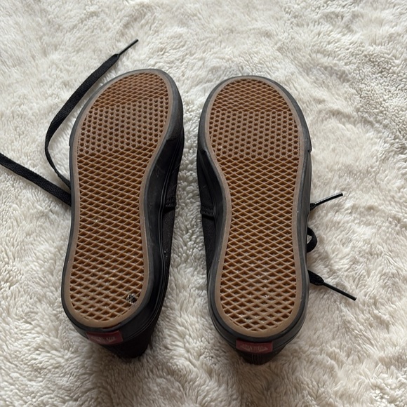 Vans Black Canvas Sneakers –Women’s 6 / Men’s 4.5 | Iconic Streetwear Style - Picture 3 of 7